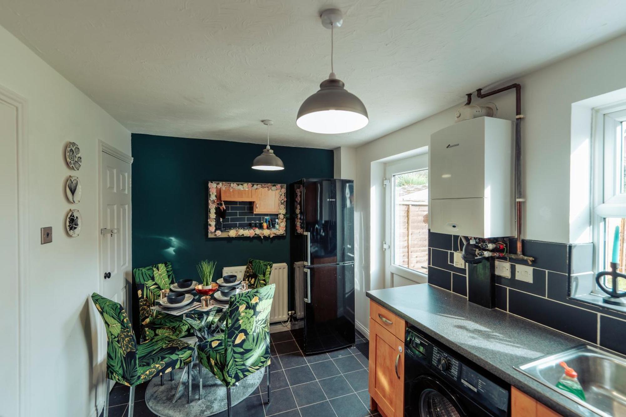 2 Bedroom Peaceful Home, Colchester Mile End Exterior photo