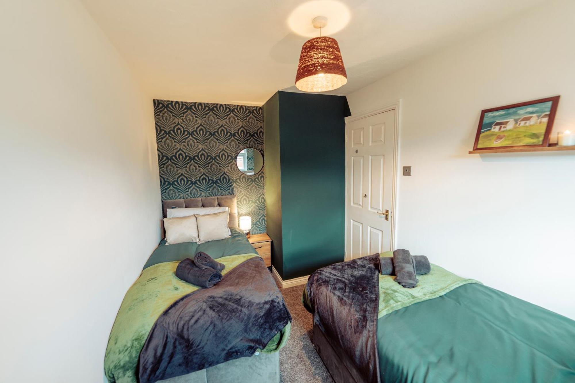 2 Bedroom Peaceful Home, Colchester Mile End Exterior photo